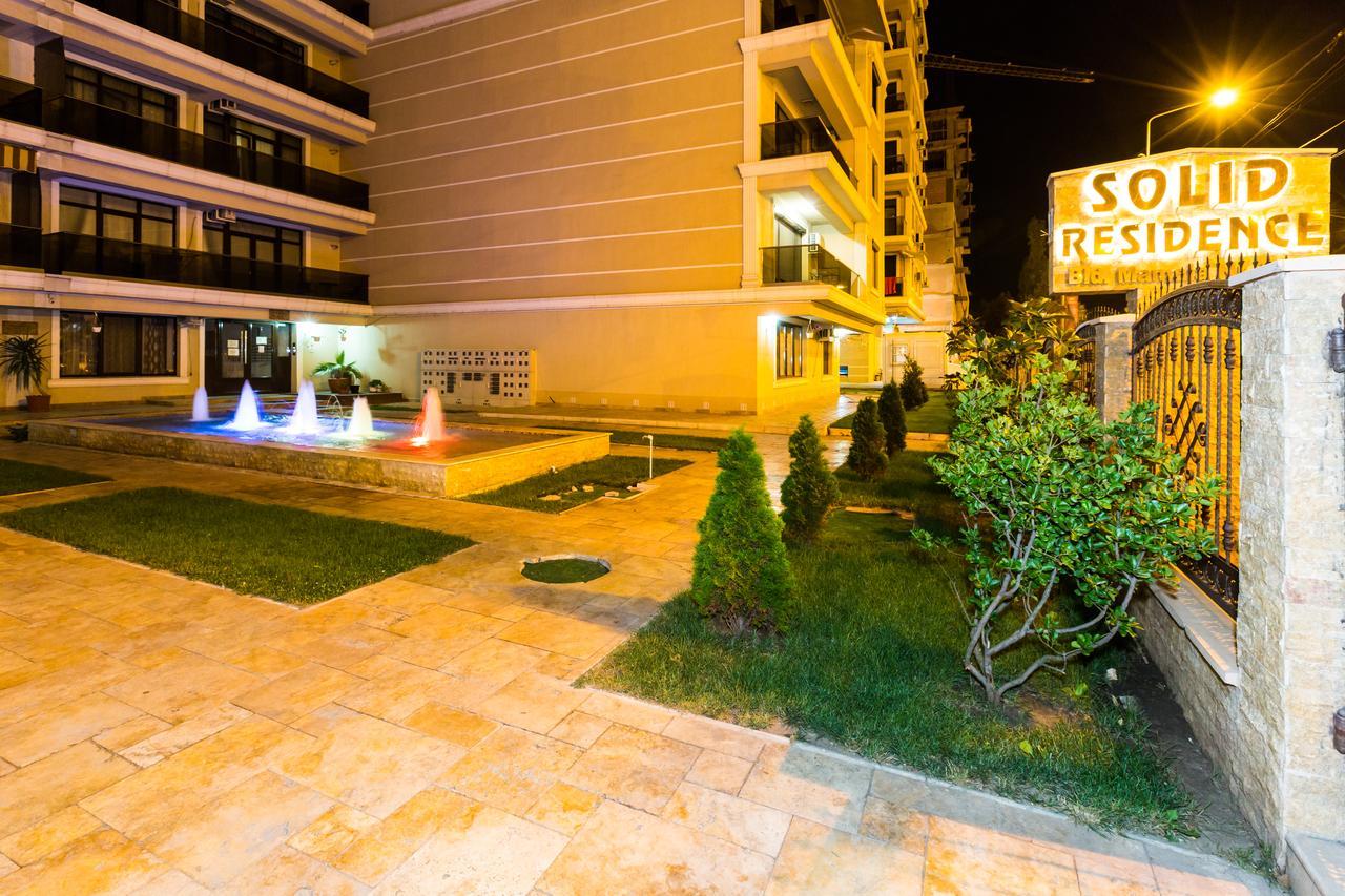 Solid Mamaia