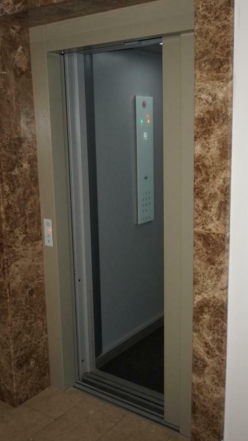 Solid Apartment *